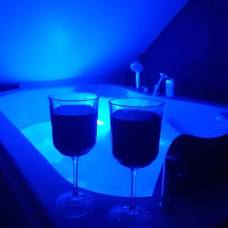 Browarna 14 Jacuzzi, Prestige *